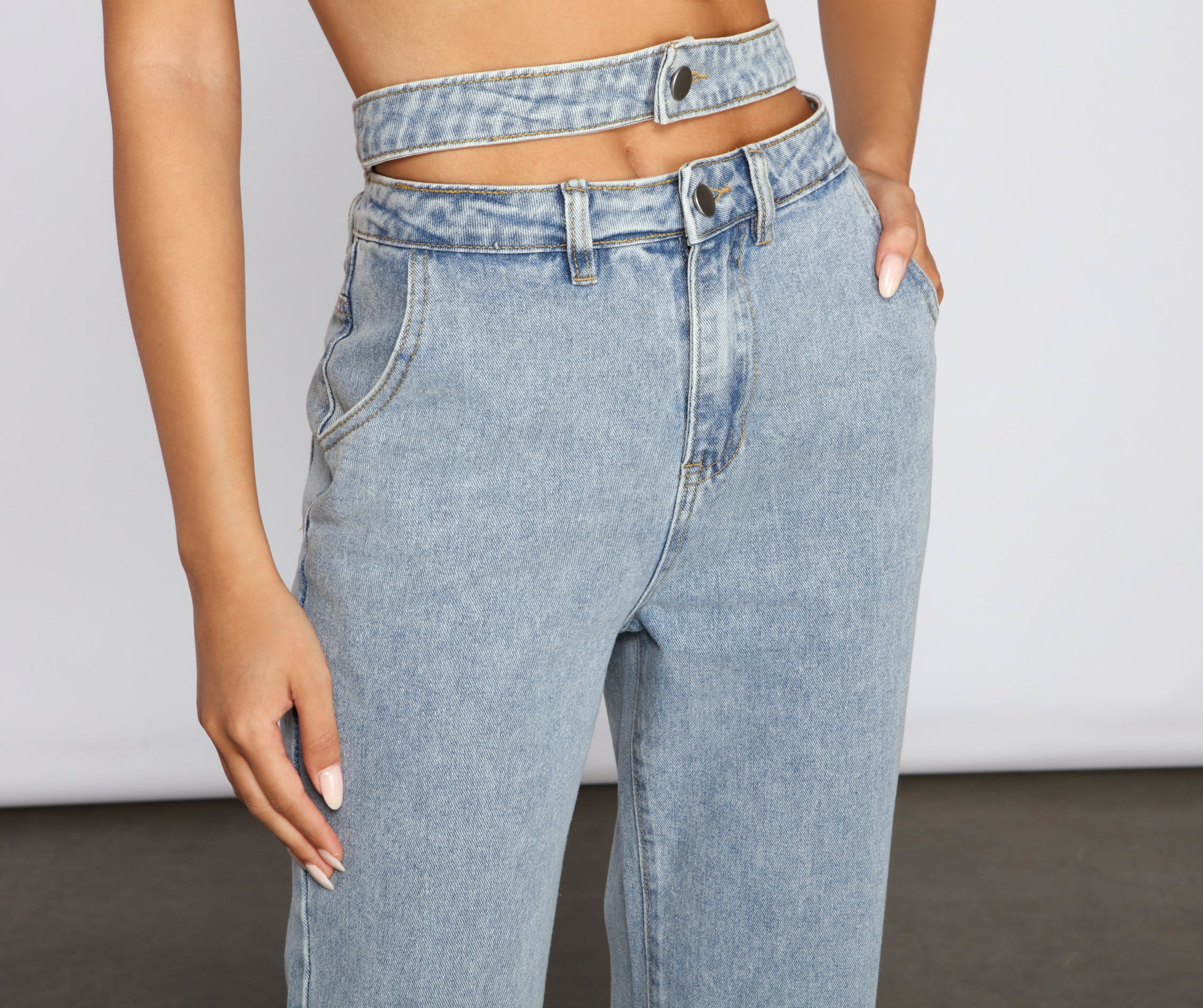 High Rise Cutout Boyfriend Jeans - Image 3