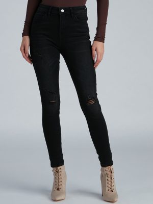 New In Town Mid-Rise Distressed Crop Skinny Jeans