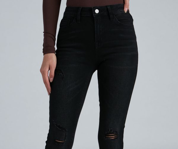 New In Town Mid-Rise Distressed Crop Skinny Jeans - Image 4