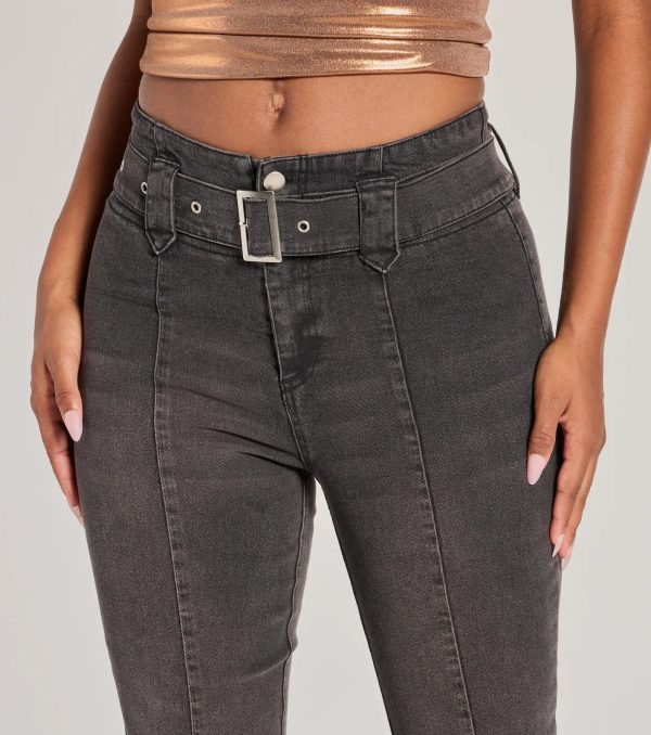 Cool-Girl Era Belted Flare-Leg Jeans - Image 3