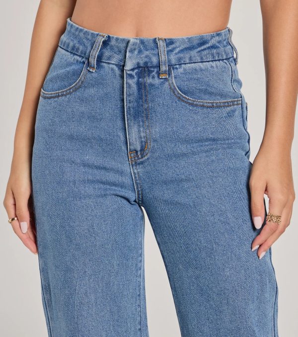 Easy Coolness Wide-Leg Denim Jeans - Image 3