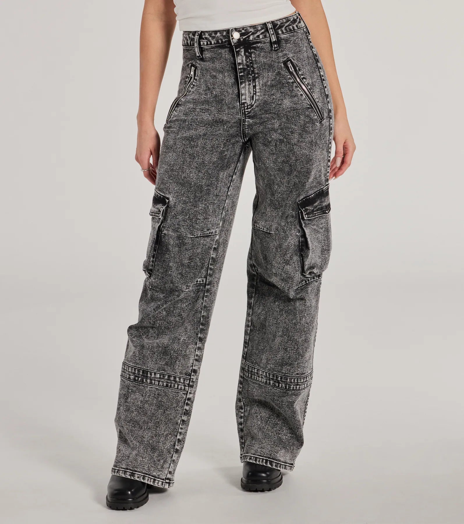 On-Trend High-Rise Cargo Acid Wash Jeans - Image 4