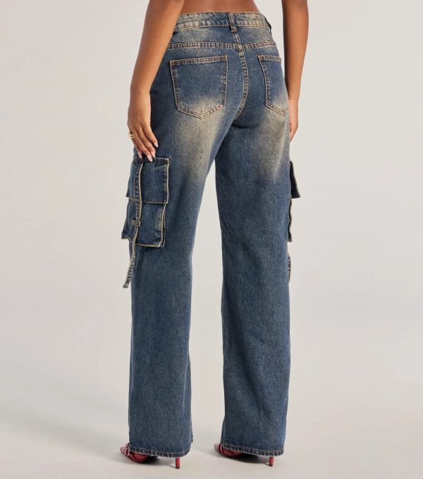 Trendsetter High-Rise Wide-Leg Cargo Jeans - Image 2
