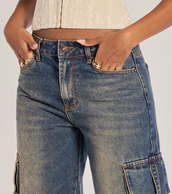 Trendsetter High-Rise Wide-Leg Cargo Jeans - Image 3