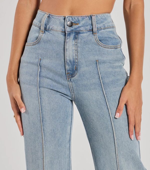 Stylish Refresh High-Rise Wide-Leg Denim Jeans - Image 3