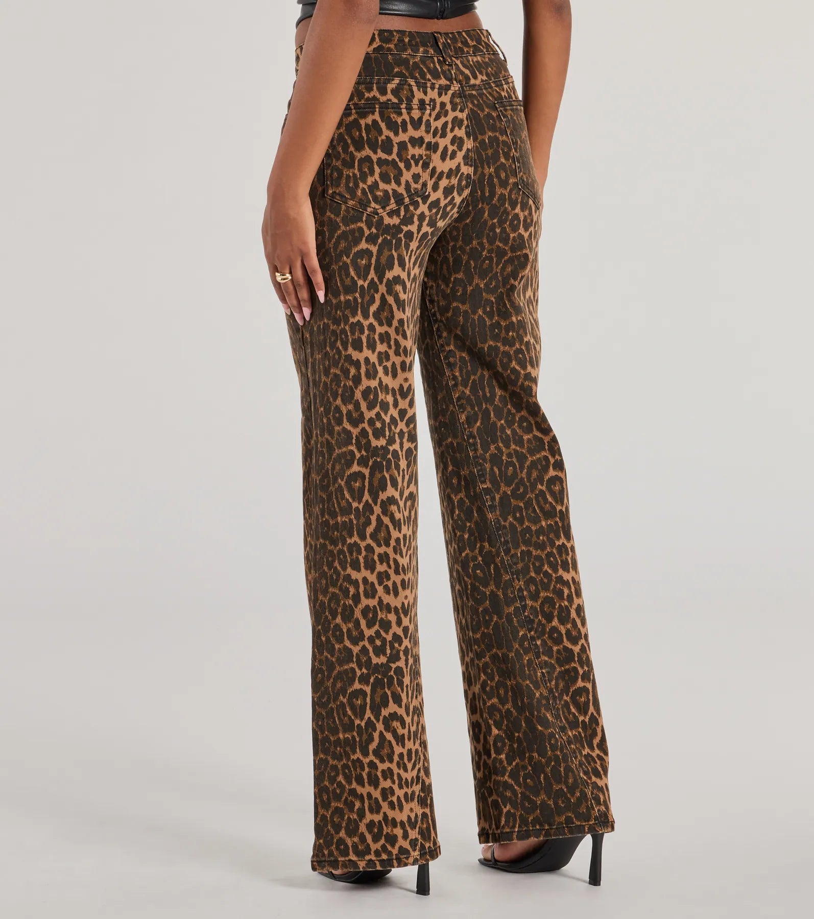Fierce Aura Wide-Leg Leopard Print Denim Jeans - Image 3