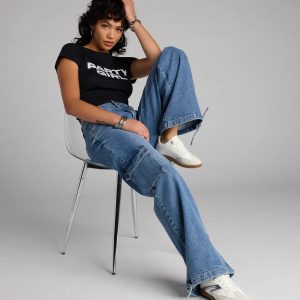 Off Duty Vibes Mid Rise Cargo Jeans