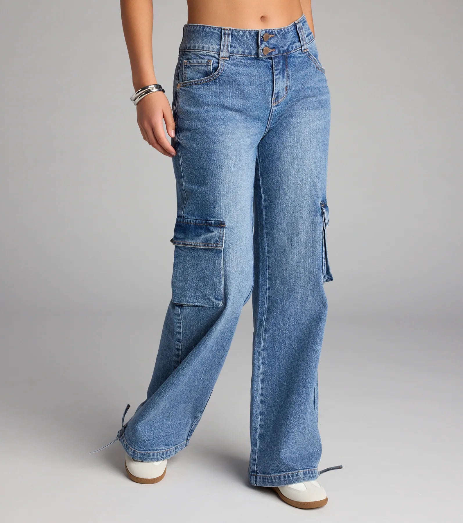Off Duty Vibes Mid Rise Cargo Jeans - Image 2