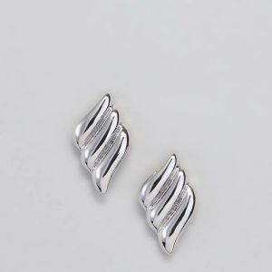 Chic Wonders Ribbed Wave Earrings