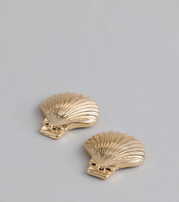 Seas The Day Shell Stud Earrings - Image 2