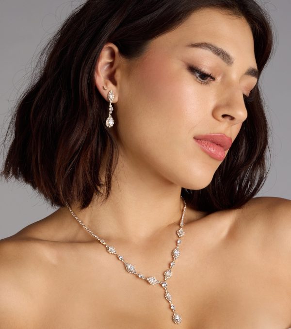 Dazzling Elegance Necklace And Earrings Set - Image 2