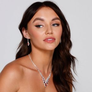 Chic Elegance Necklace And Earrings Set