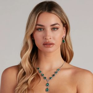 Major Glam Halo Necklace And Earrings