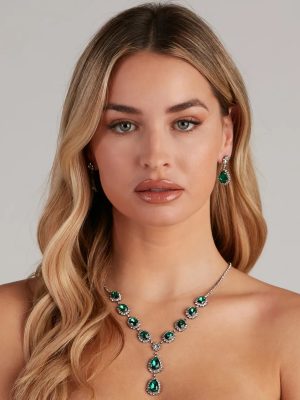 Major Glam Halo Necklace And Earrings