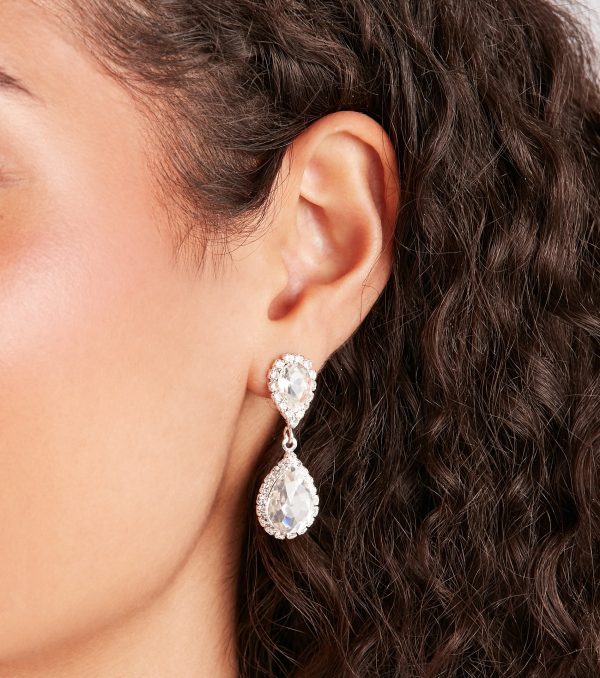 Glam Beauty Necklace. Earrings. And Bracelet Set - Image 3