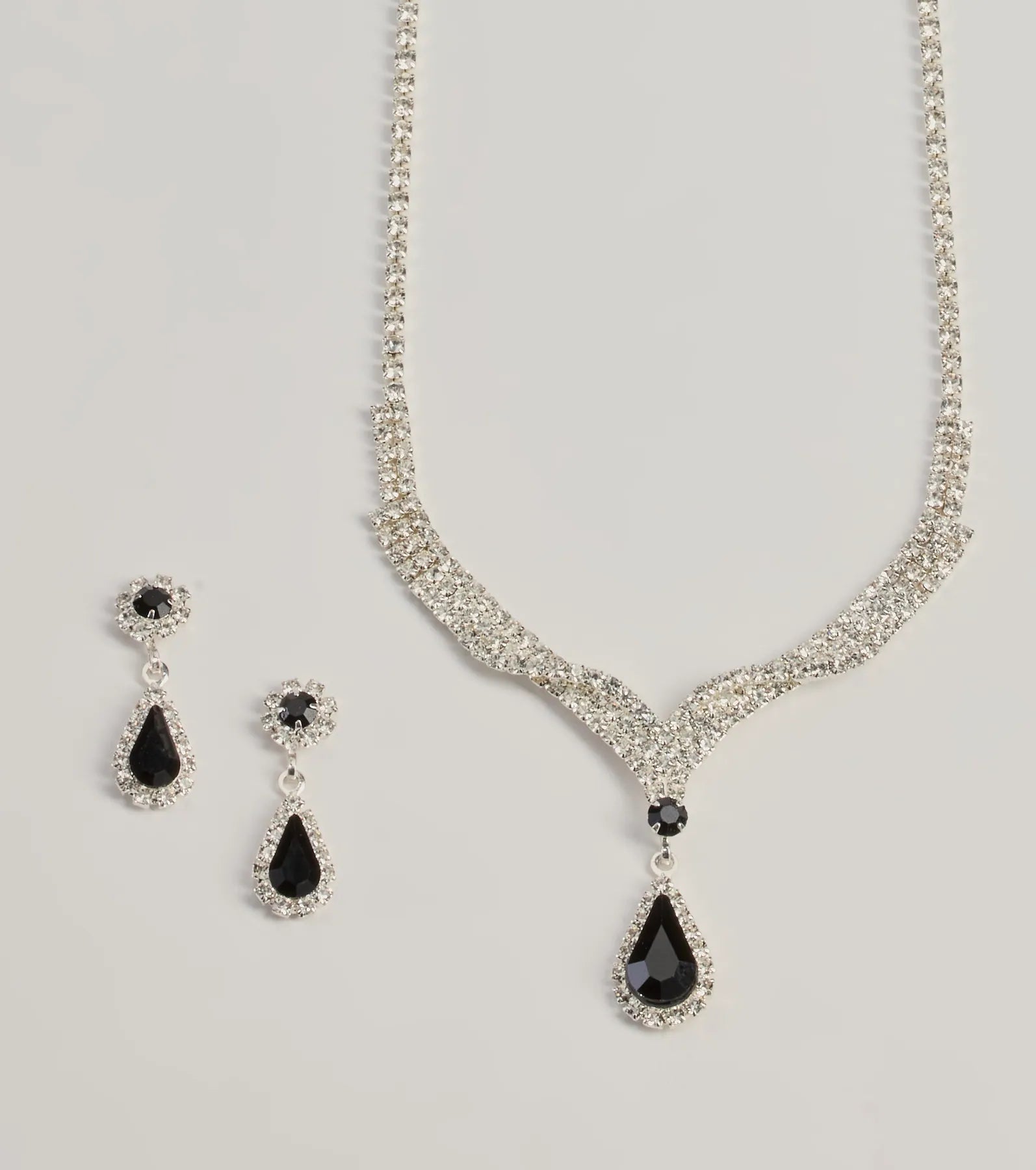 Exude Luxe Necklace And Earrings Set - Image 2
