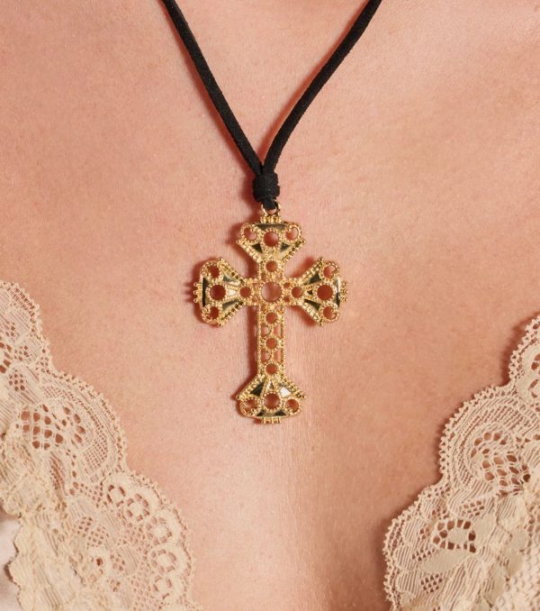 Bold Style Baroque Cross Necklace - Image 2