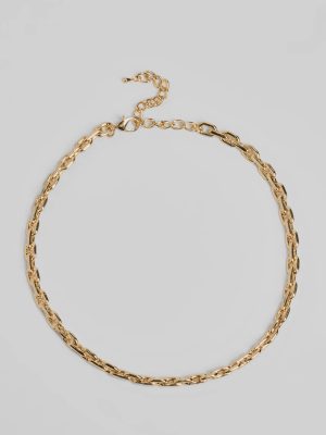 Minimalistic Chain-Link Choker Necklace