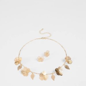 Season Of Bloom Flower Necklace And Earrings Set