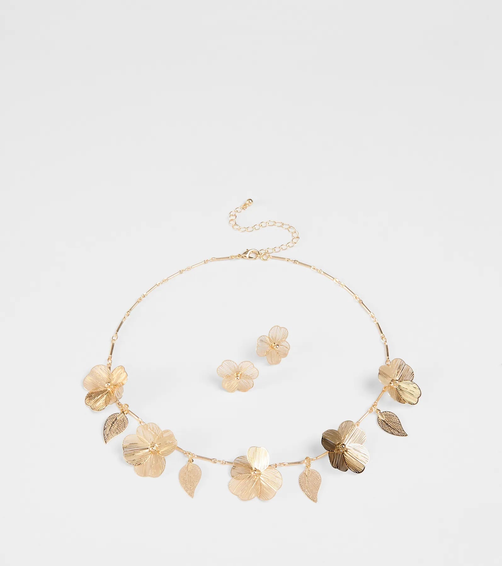 Season Of Bloom Flower Necklace And Earrings Set