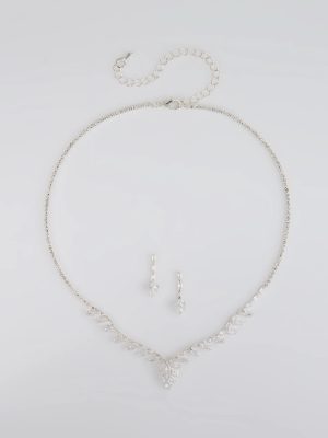 Dazzling Match Necklace And Earrings Set