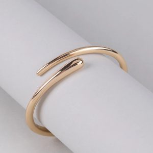 Low-Key Luxe Overlap Bracelet