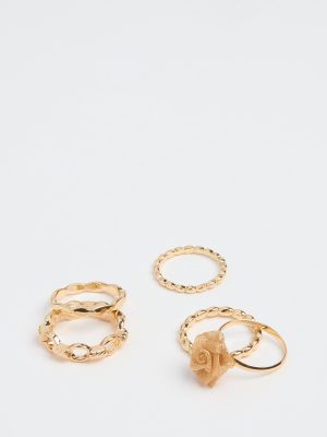 Delicate Rose Seven-Pack Ring Set