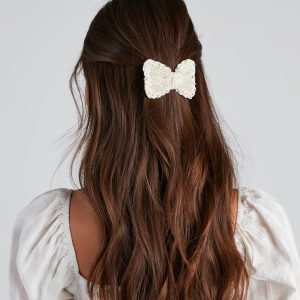 Glam Chic Pearl Bow Hair Clip