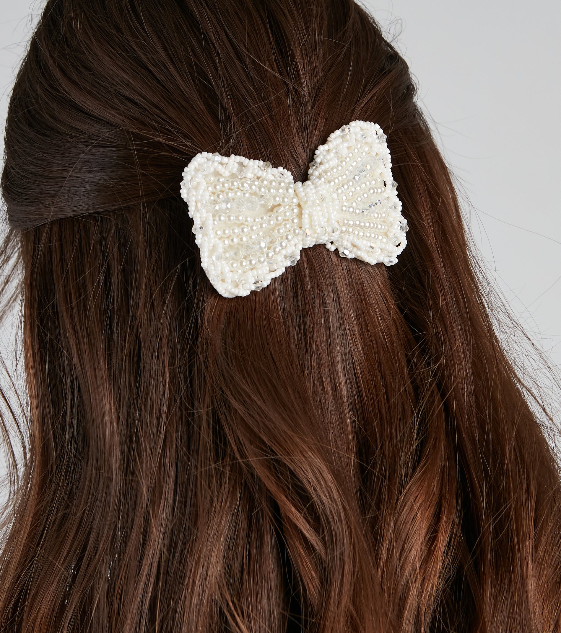 Glam Chic Pearl Bow Hair Clip - Image 2