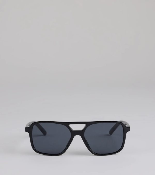 Eyes On The Prize Aviator Sunglasses