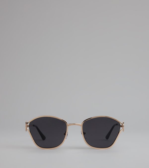 Fresh Pick Flower Detail Sunglasses