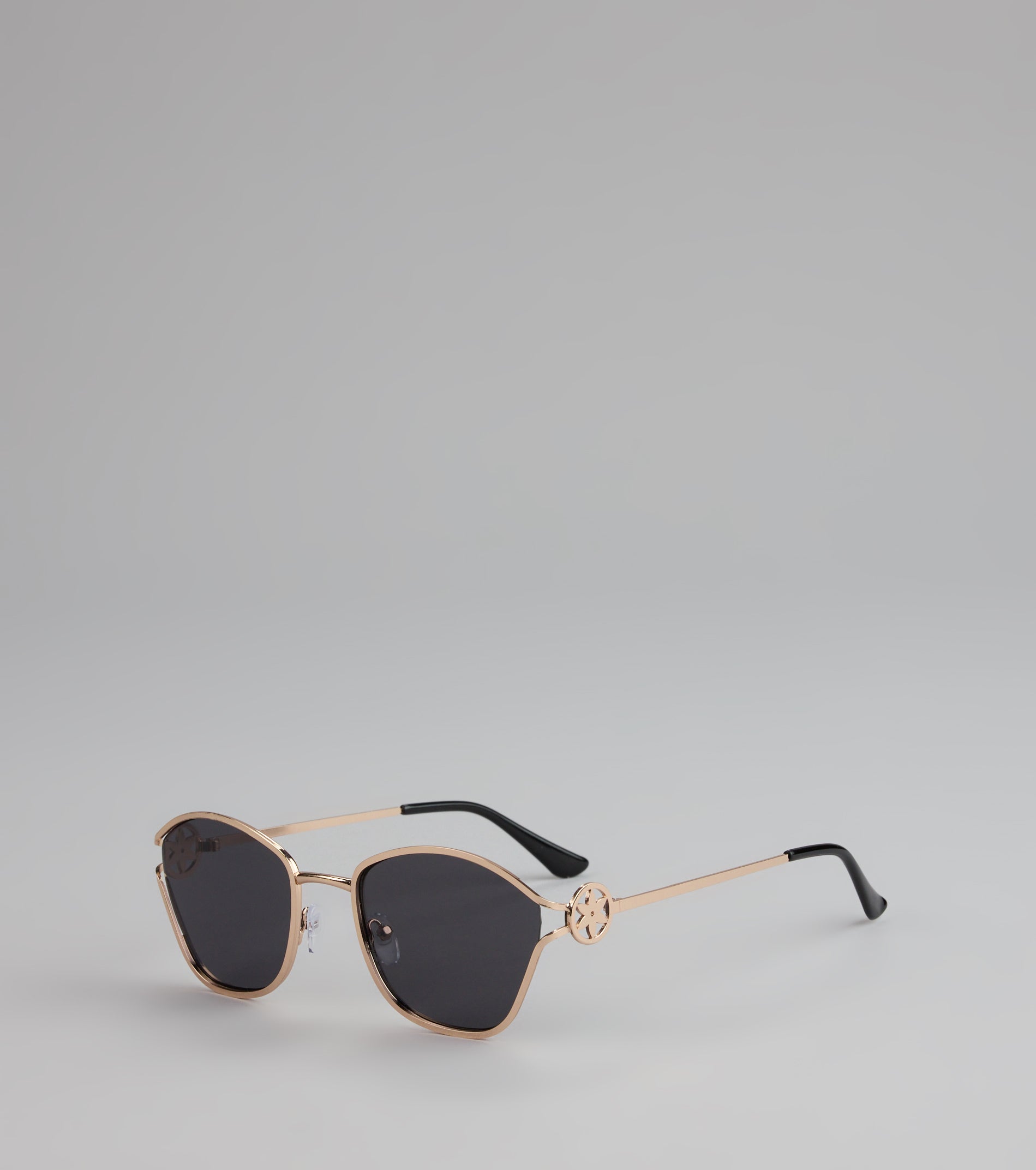 Fresh Pick Flower Detail Sunglasses - Image 3
