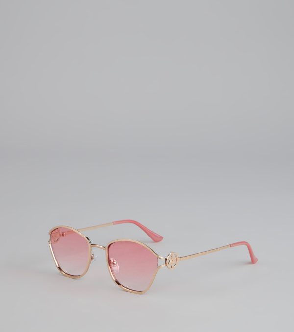 Fresh Pick Flower Detail Sunglasses - Image 6