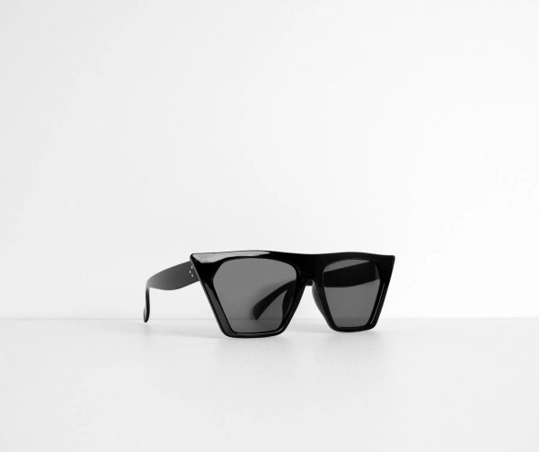 Chic Cat Eye Flat Top Sunglasses - Image 3