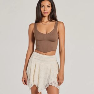 Adorable Basic Scoop Neck Seamless Crop Top
