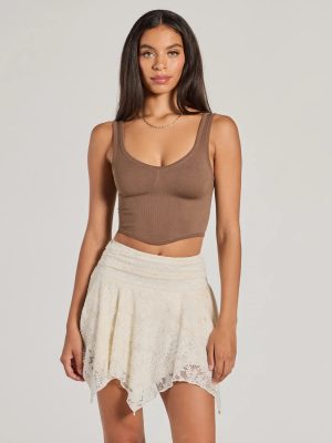 Adorable Basic Scoop Neck Seamless Crop Top