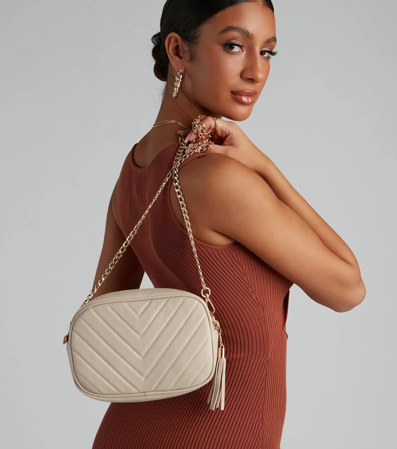 Chic Glamour Quilted Crossbody Purse - Image 6