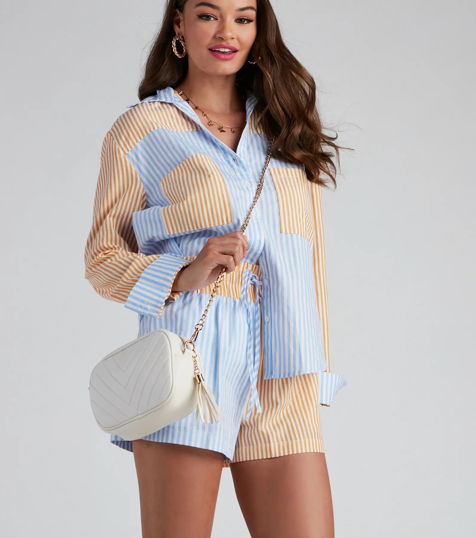 Chic Glamour Quilted Crossbody Purse - Image 7