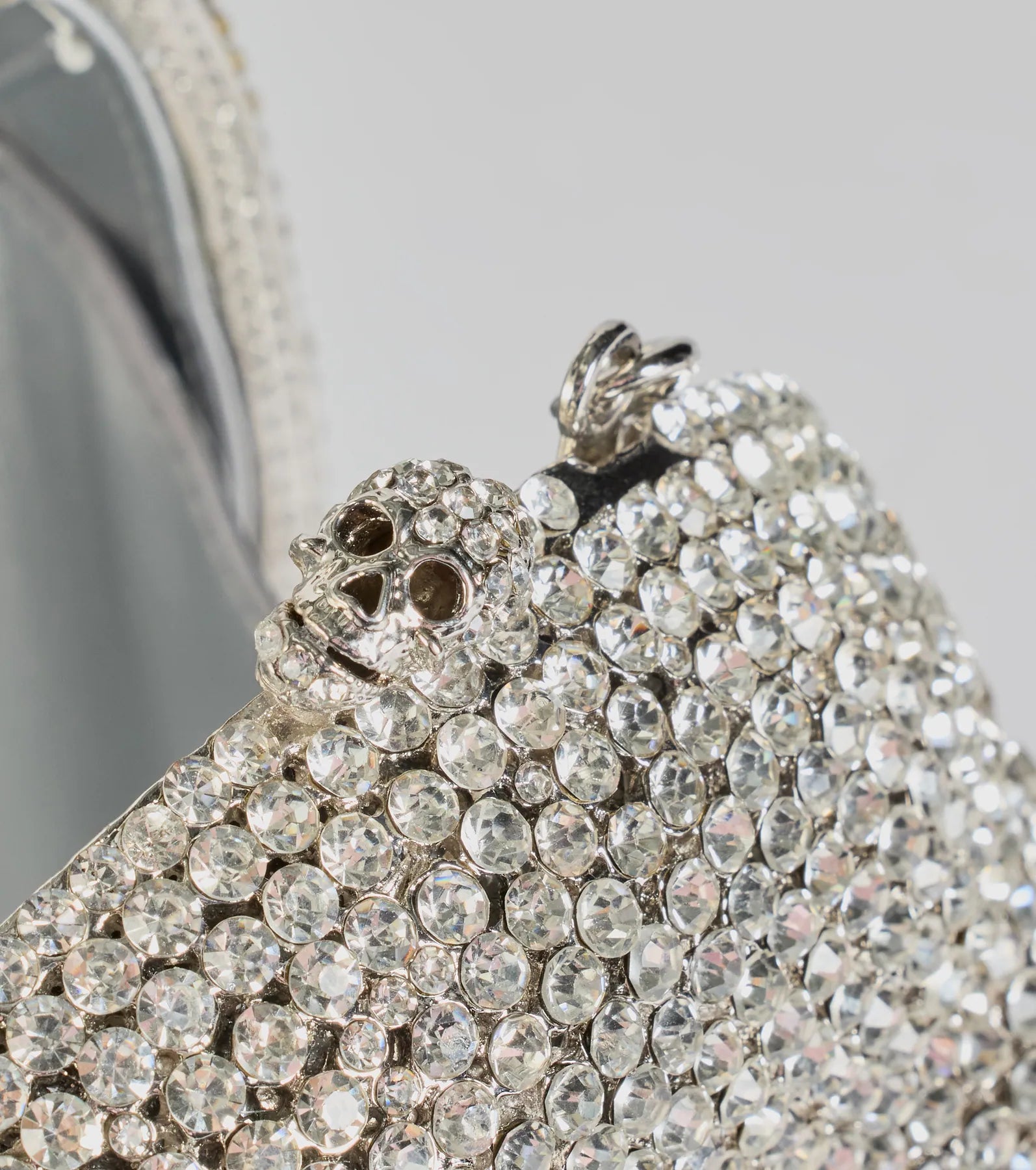 Glam Ghoul Rhinestone Skull Clutch - Image 3