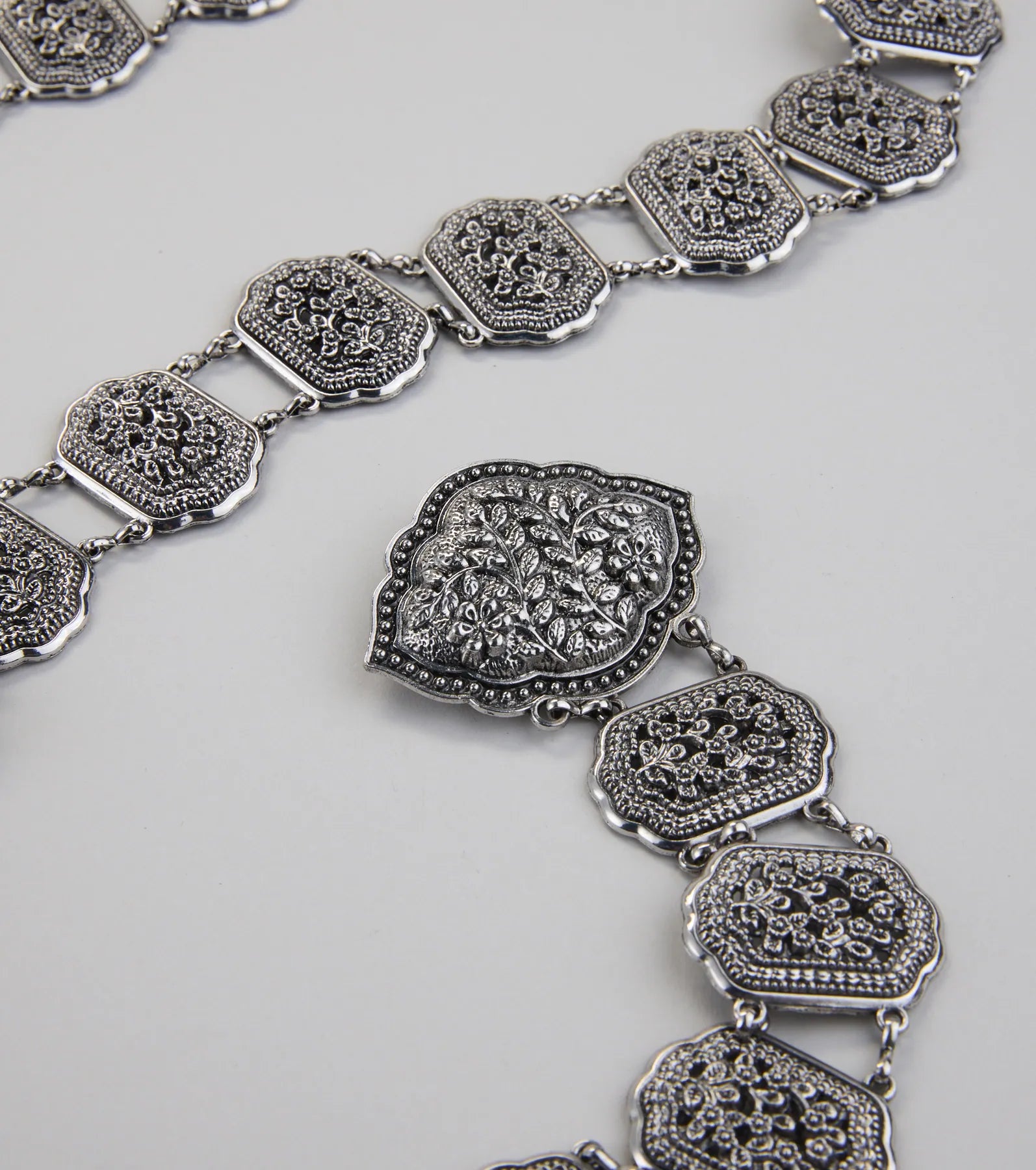 Floral Etched Western Chain Belt - Image 8