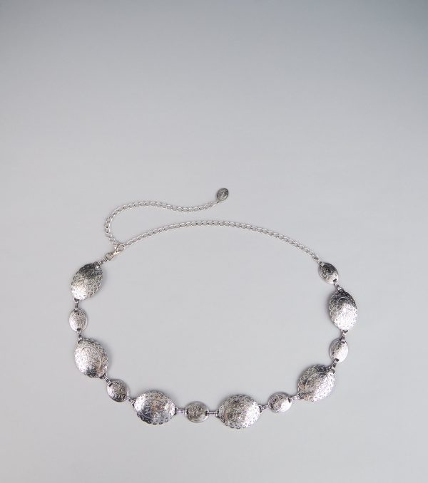 Gilded Elegance Medallion Chain Belt - Image 3