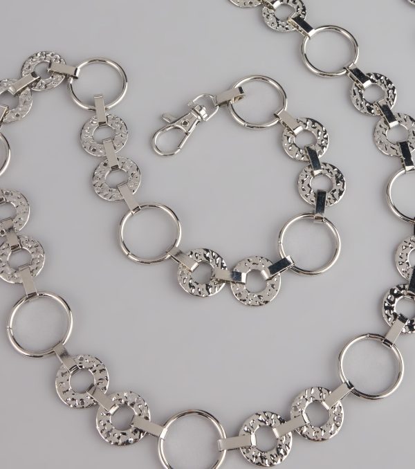Trendy Vibes Textured O-Ring Chain Belt - Image 6