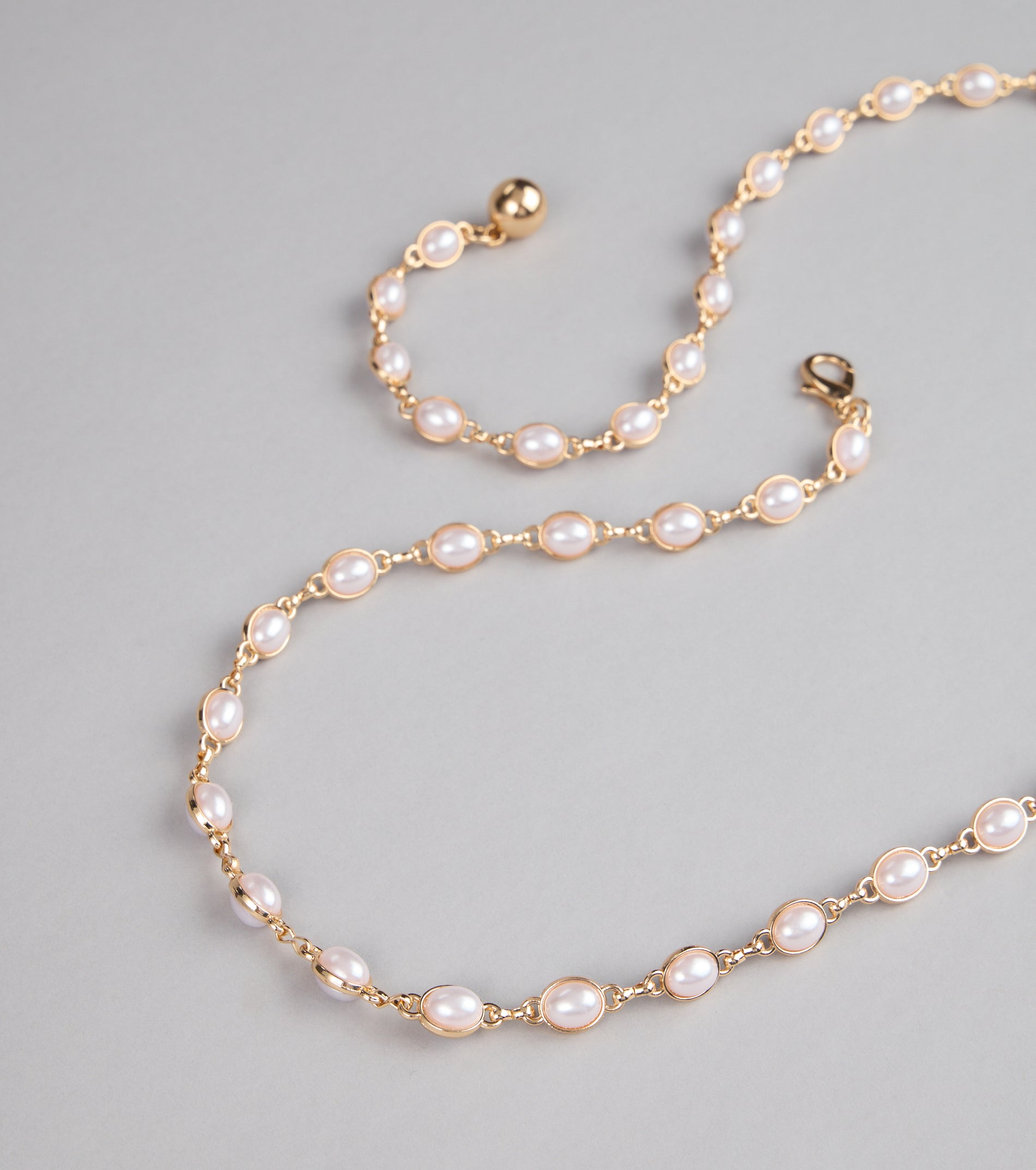 Everyday Elegance Faux Pearl Chain Belt - Image 2