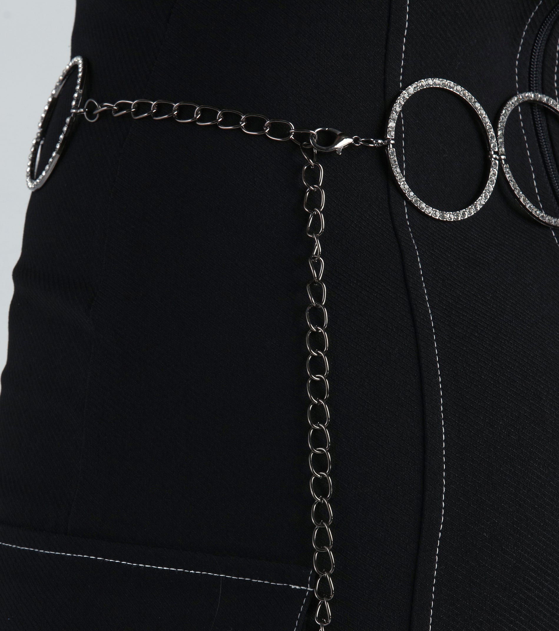 Trendy Glitz Rhinestone O-Ring Chain Belt - Image 9