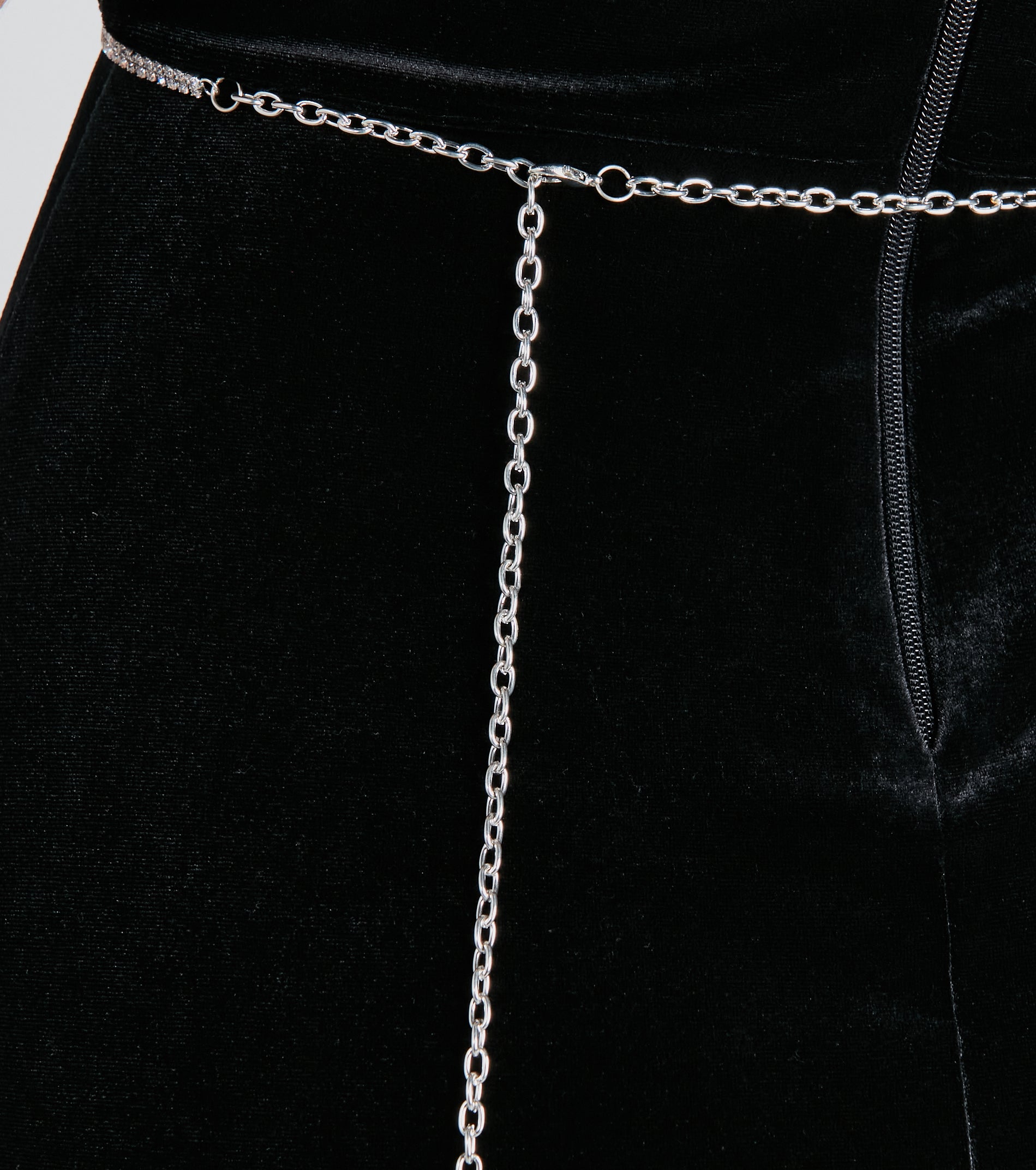 Glimmering Beauty Gemstone Infinity Chain Belt - Image 3