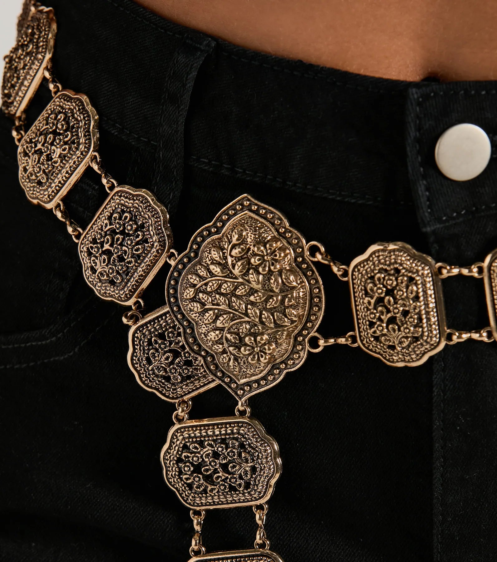 Floral Etched Western Chain Belt - Image 6