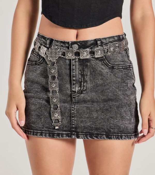 Western Attitude Etched Square Chain Belt - Image 3