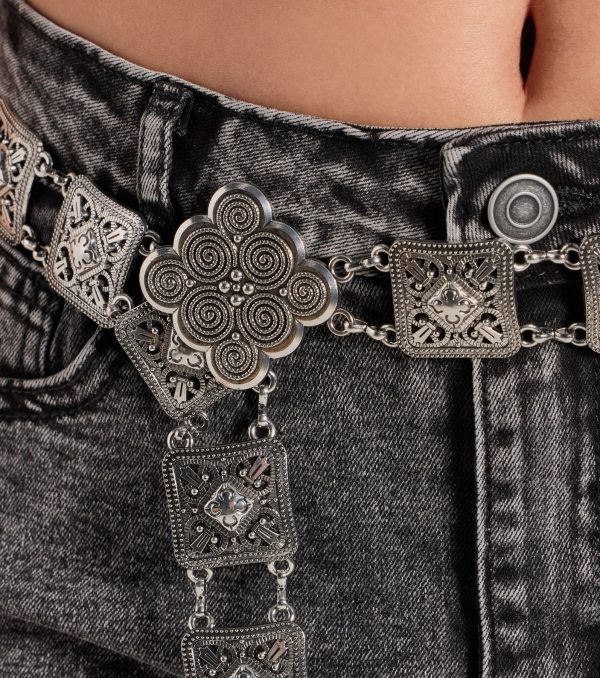 Western Attitude Etched Square Chain Belt - Image 2