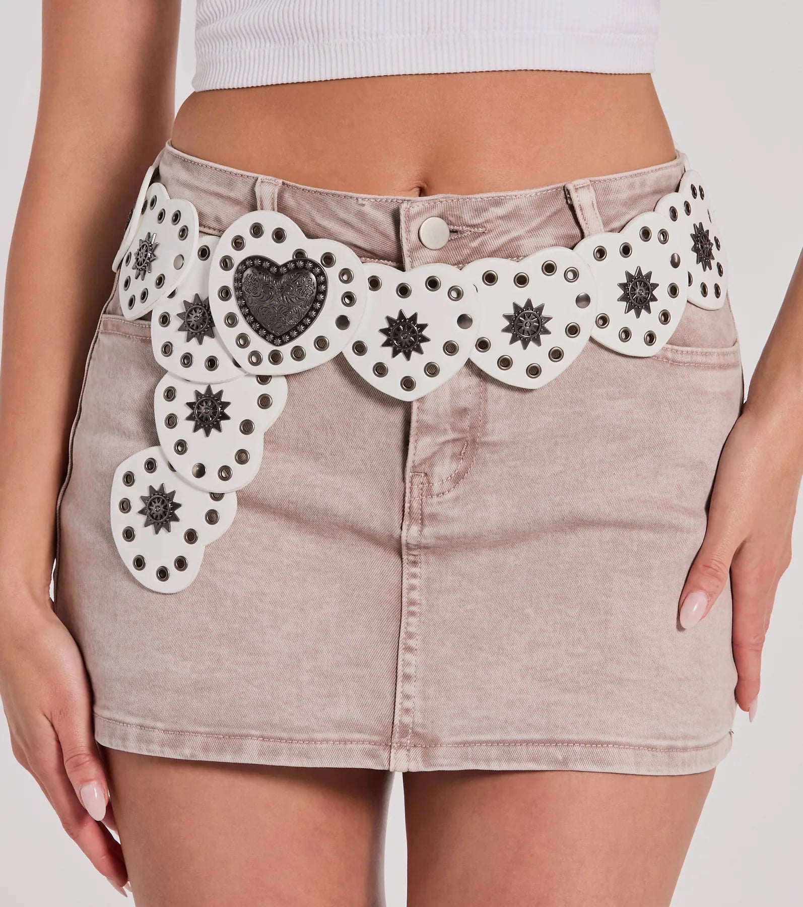 Country Heart Medallion Faux Leather Belt - Image 2