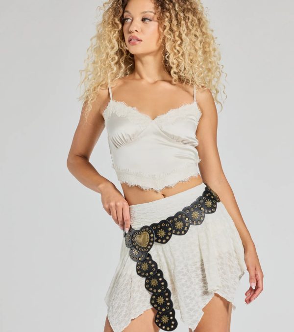 Western Love Heart Medallion Faux Leather Belt - Image 3